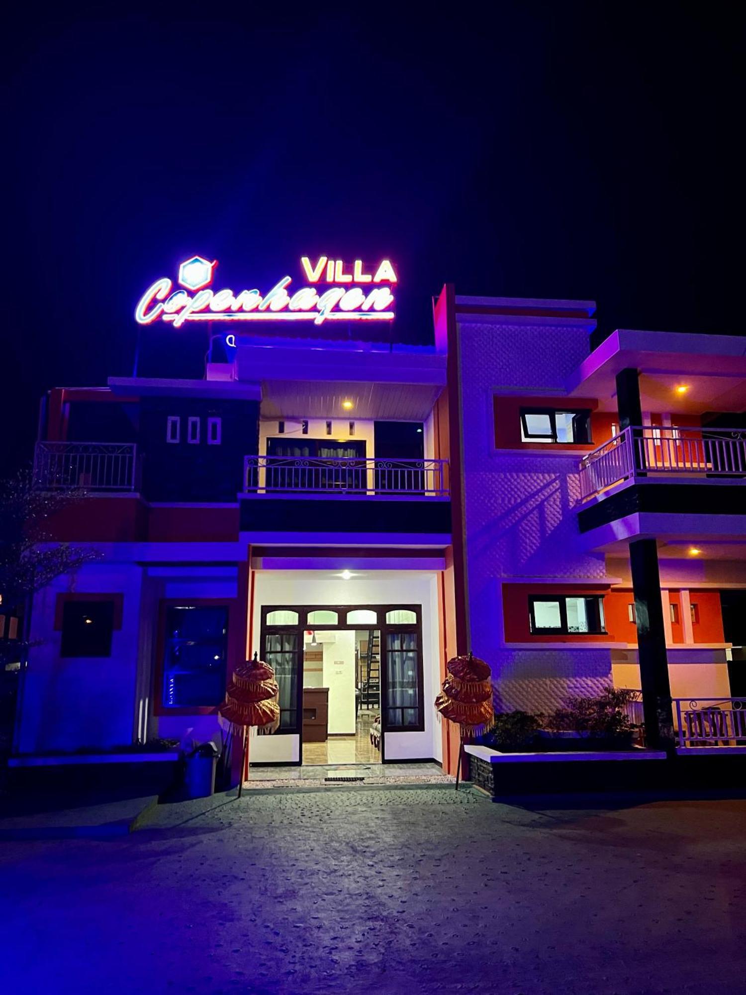 Villa Copenhagen Bukittinggi Esterno foto